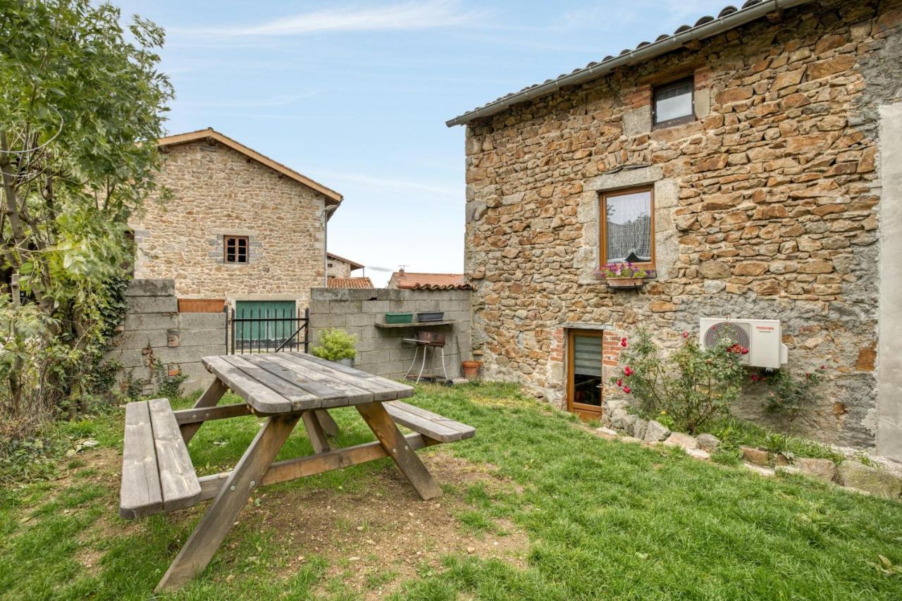 Maison Charmante A Valprivas Avec Jardin Prive. Buitenkant foto